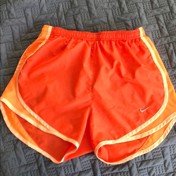 orange nike clothes